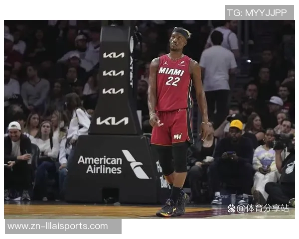 勇士遭遇老鹰逆袭杨25分5篮板10助攻巴特勒空砍25分4篮板8助攻 勇士遭遇老鹰逆袭杨25分5篮板10助攻巴特勒空砍25分4篮板8助攻